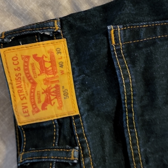 Men's 505 Levi's Jeans - Picture 3 of 4